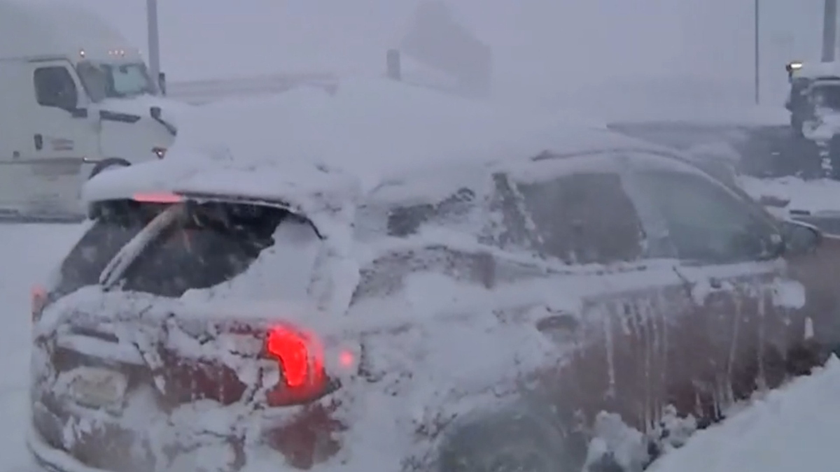 Watch CBS Evening News Deadly snowstorm pummels western New York ...