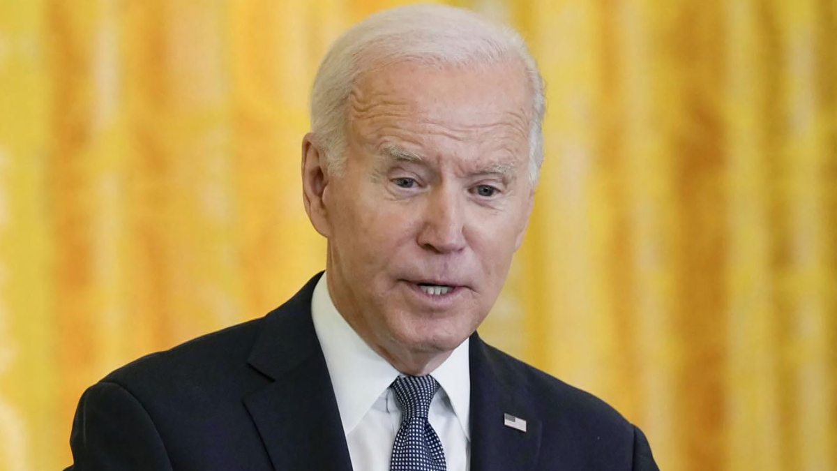 Watch CBS Evening News Political wrangling over Democratic primary