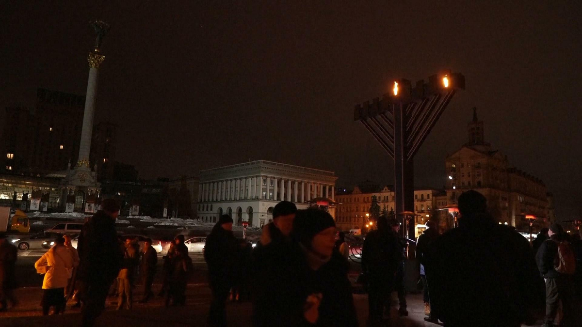 Watch CBS Mornings: Ukrainians celebrate the holidays amid war - Full ...