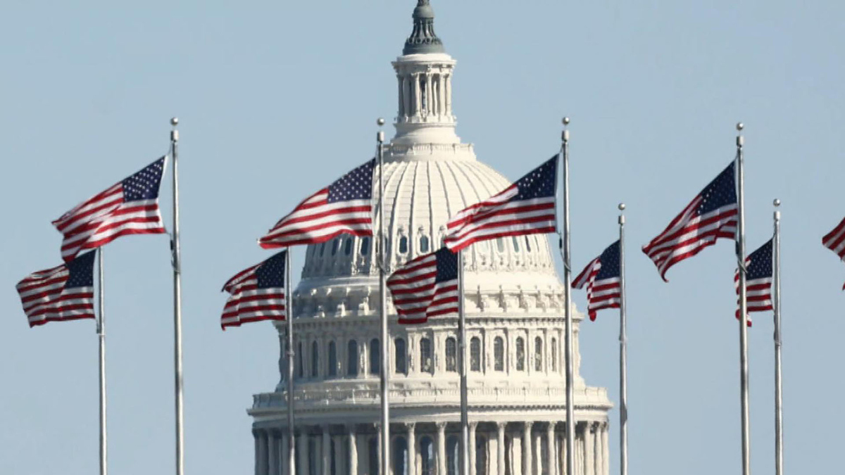 Watch CBS Evening News: CBS News poll: Americans 
