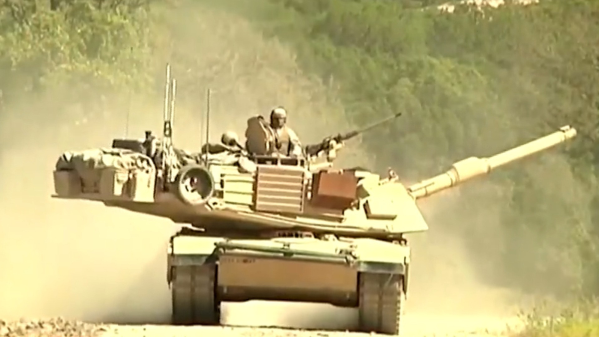 Watch CBS Evening News: U.S. poised to send Abrams tanks to Ukraine ...