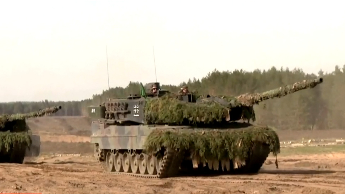 Watch CBS Evening News: U.S. and Germany supplying Ukraine with tanks ...