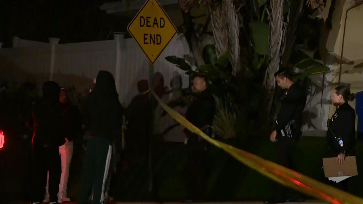Watch CBS Evening News 3 killed, 4 wounded in Los Angeles shooting ...
