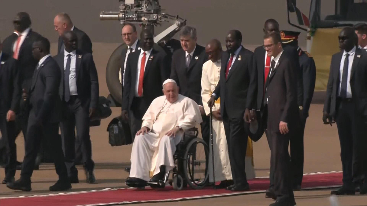 Watch CBS Saturday Morning: Pope Francis continues trip to Africa ...