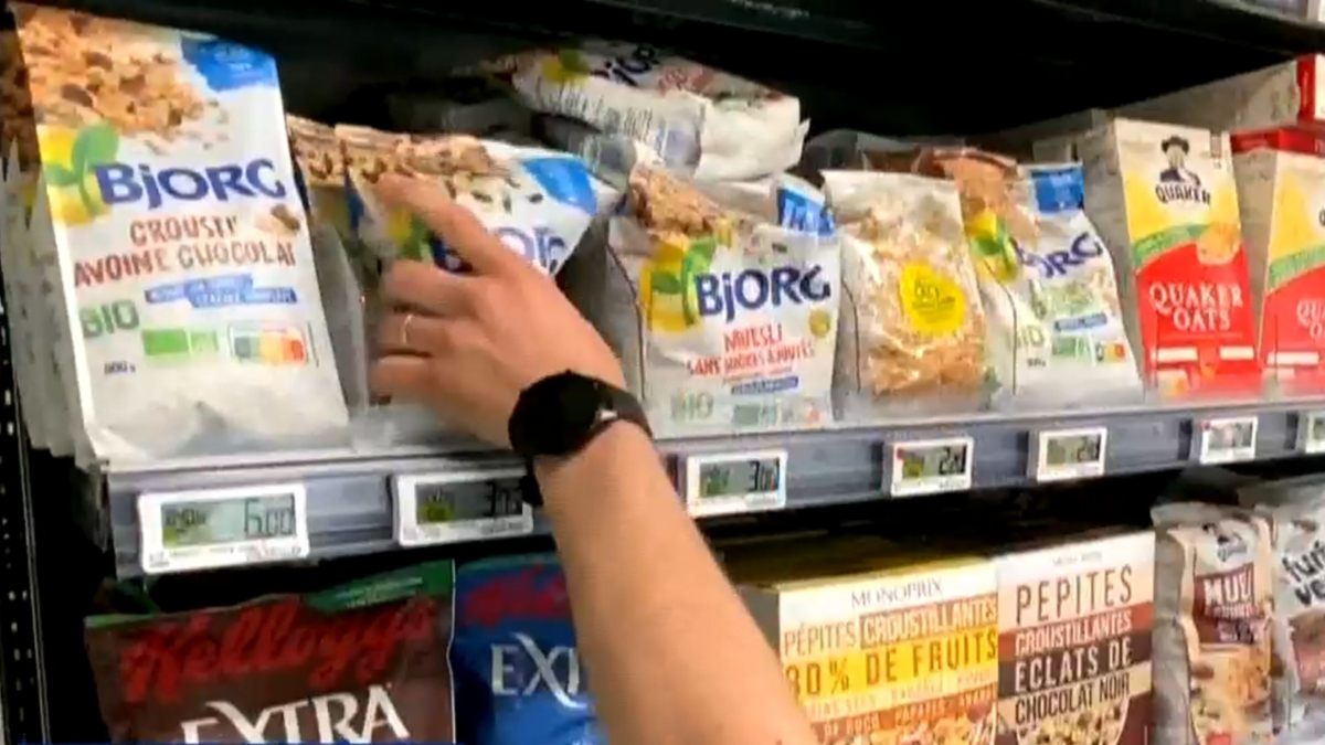 Watch CBS Evening News Legal ingredients in U.S. food products banned