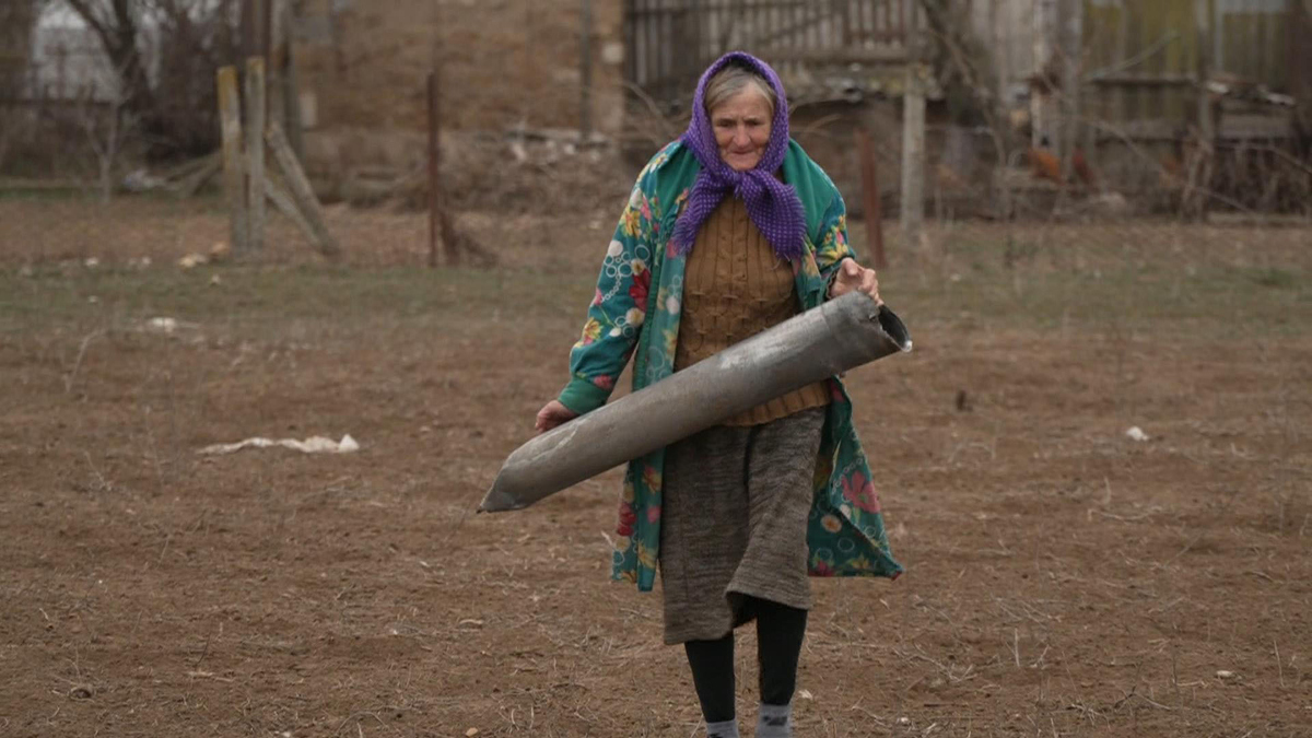 Watch CBS Mornings Rural Ukraine village hit by airstrikes - Paramount+