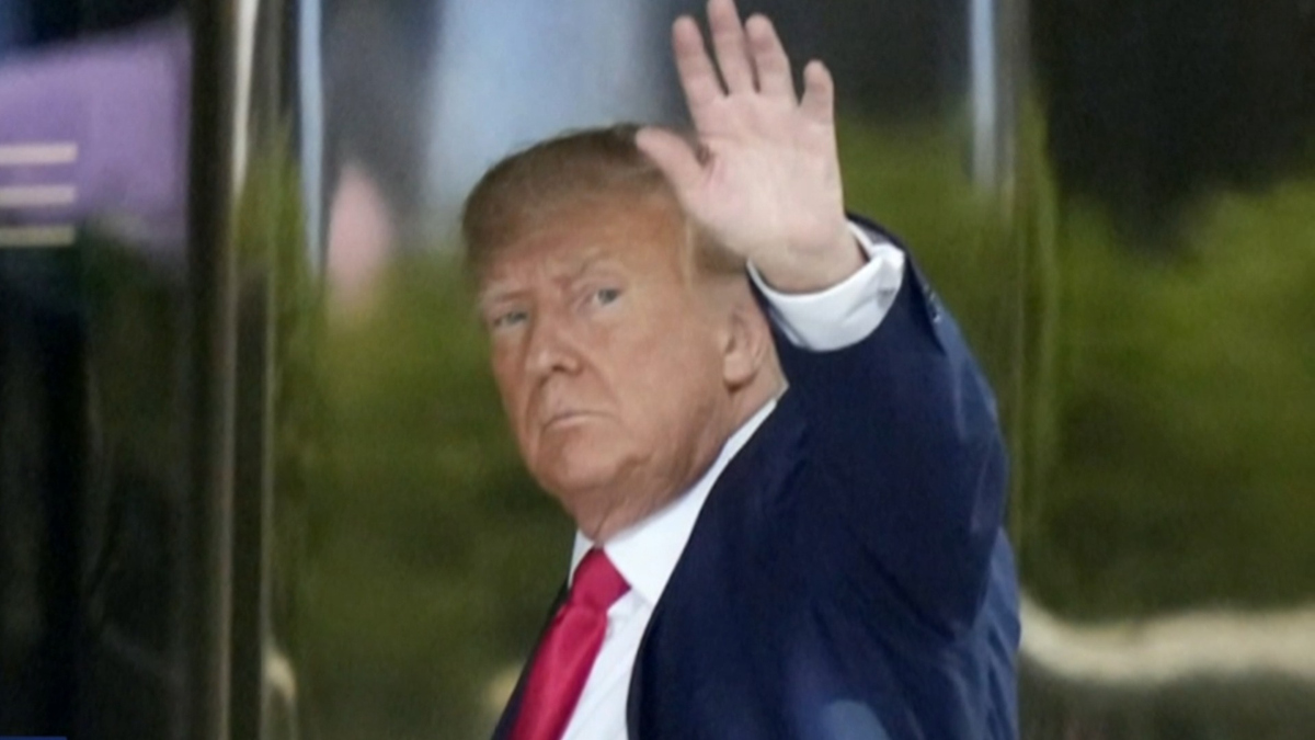 Watch CBS News Prime Time with John Dickerson: Trump in NYC ahead of ...