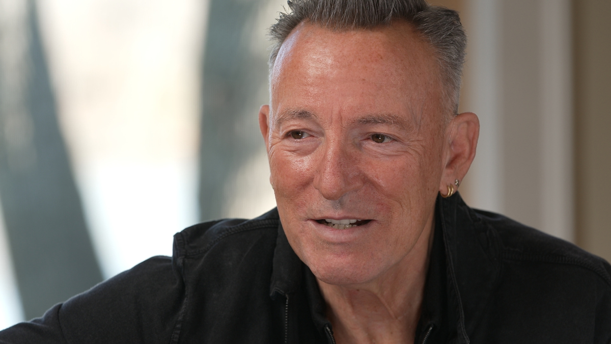 Watch Sunday Morning Preview Bruce Springsteen on his search for