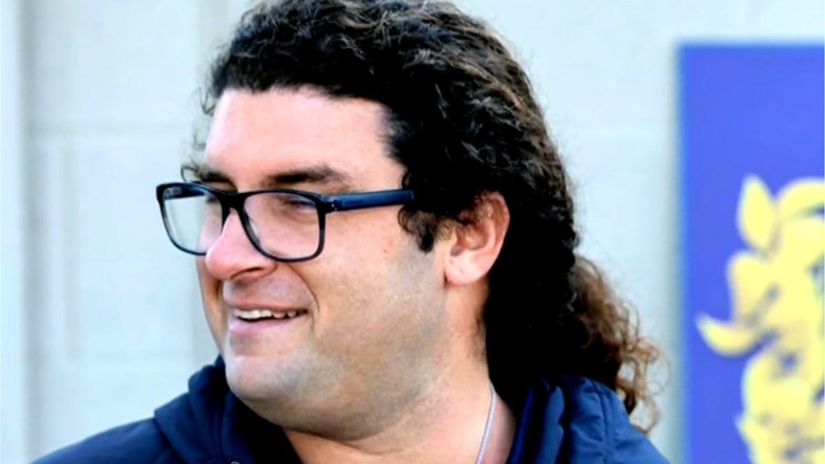 Watch CBS Evening News Trainer suspended ahead of Kentucky Derby