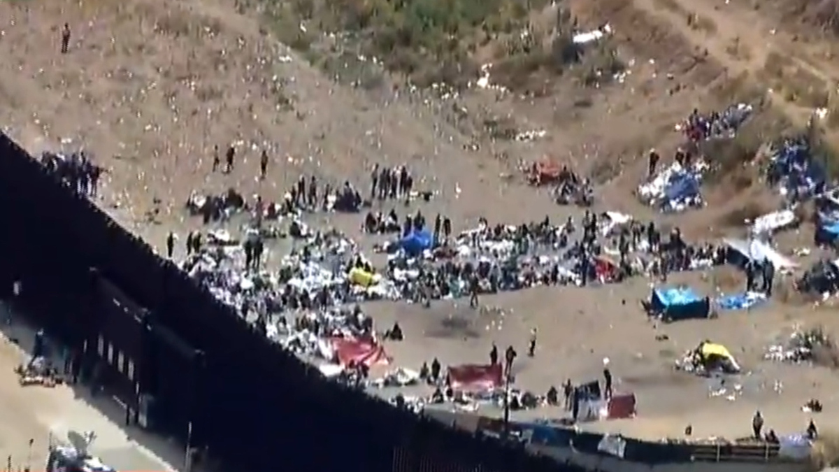 Watch CBS Evening News: Southern border braces for end of Title 42 ...