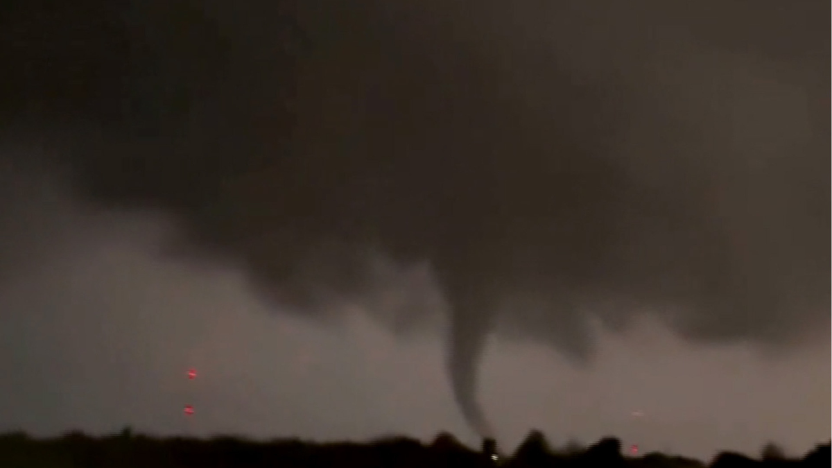 Watch CBS Evening News Tornadoes leave trail of damage in Oklahoma ...