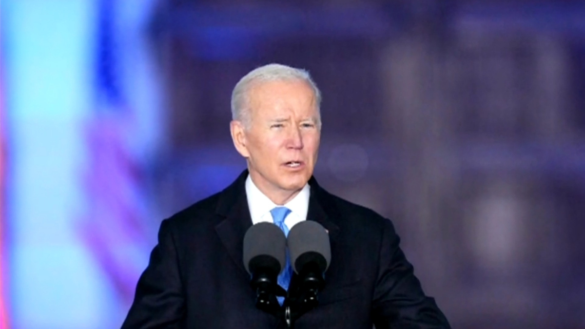 Watch CBS Evening News: Biden monitoring developments in Russia - Full ...