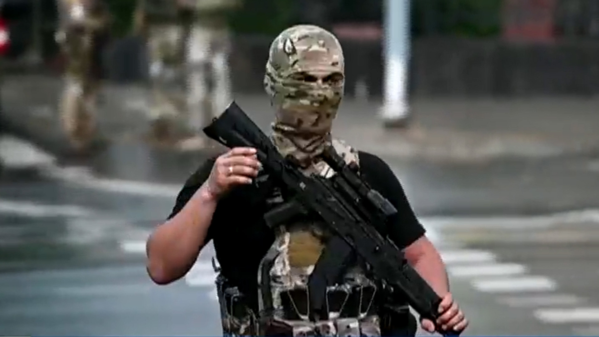 Watch CBS Evening News: Ukraine takes advantage of Wagner march - Full ...