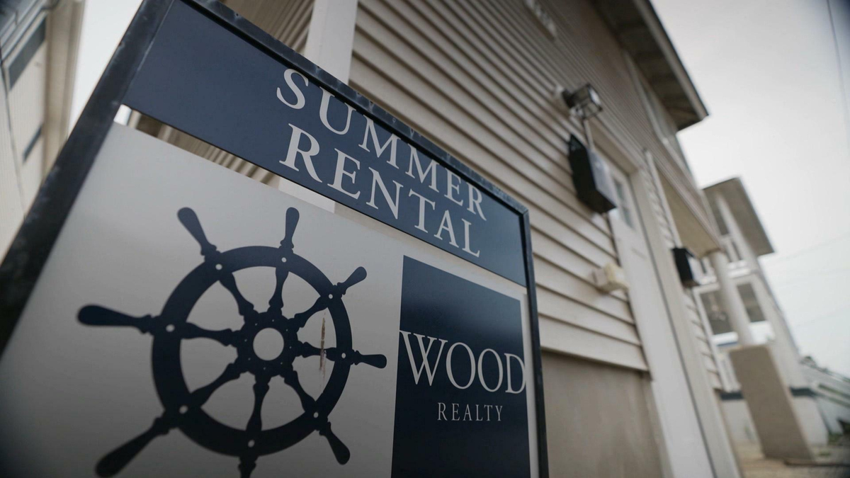 Watch CBS Mornings Why summer vacation rentals are sitting empty