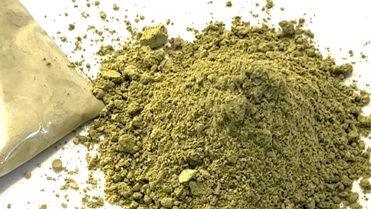 Watch CBS Evening News: Kratom products draw criticism from health experts - Full show on CBS