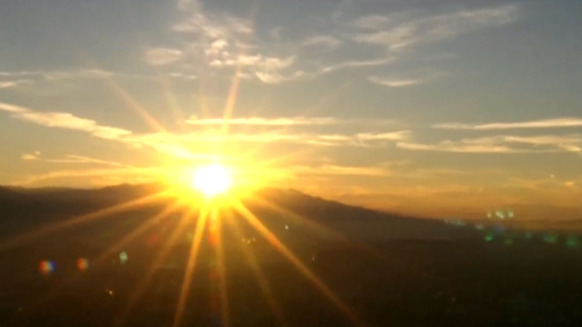 Watch CBS Evening News: Heat-related illness on the rise amid extreme ...