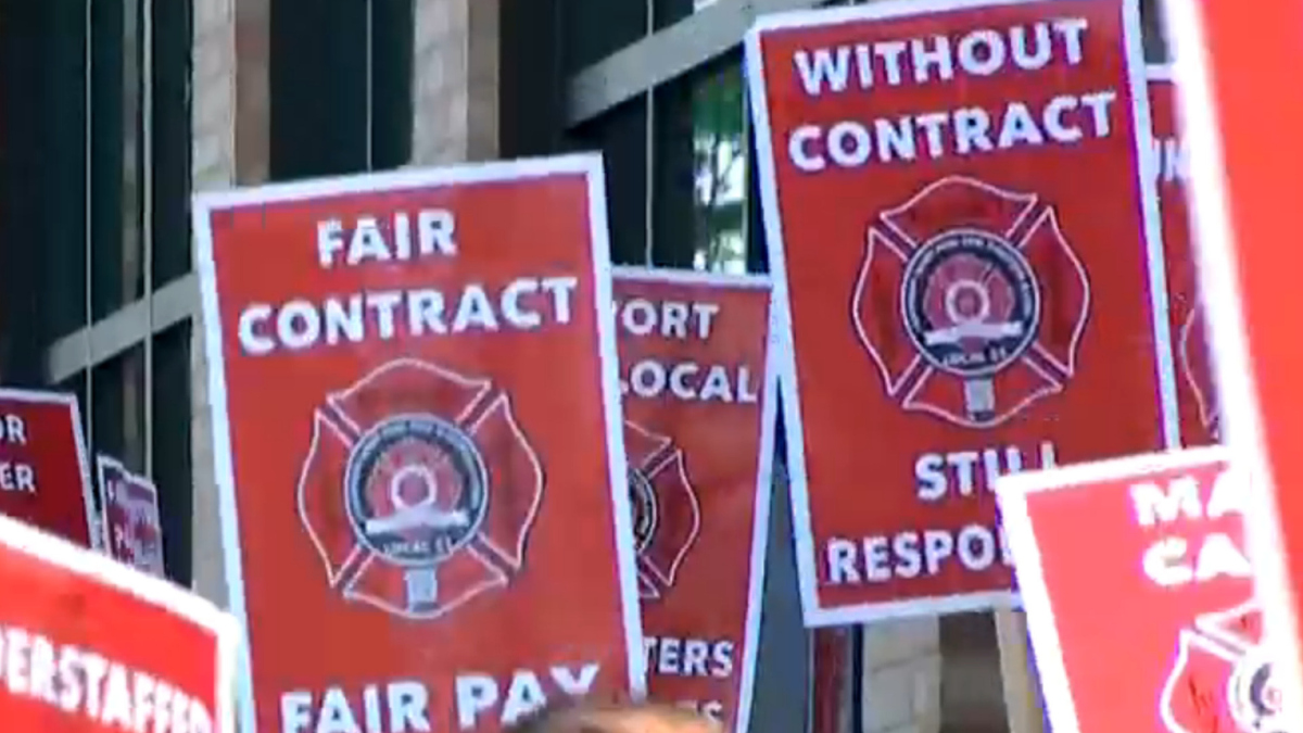 Watch Cbs Evening News Thousands Of Los Angeles Workers Set To Strike Full Show On Paramount Plus 0949