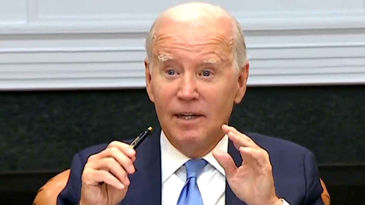 Watch CBS Evening News Biden warns of widespread impact from shutdown ...