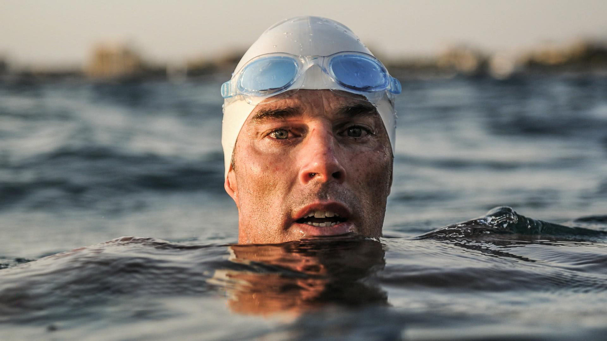 Watch CBS Mornings Athlete swims the length of Hudson River Full