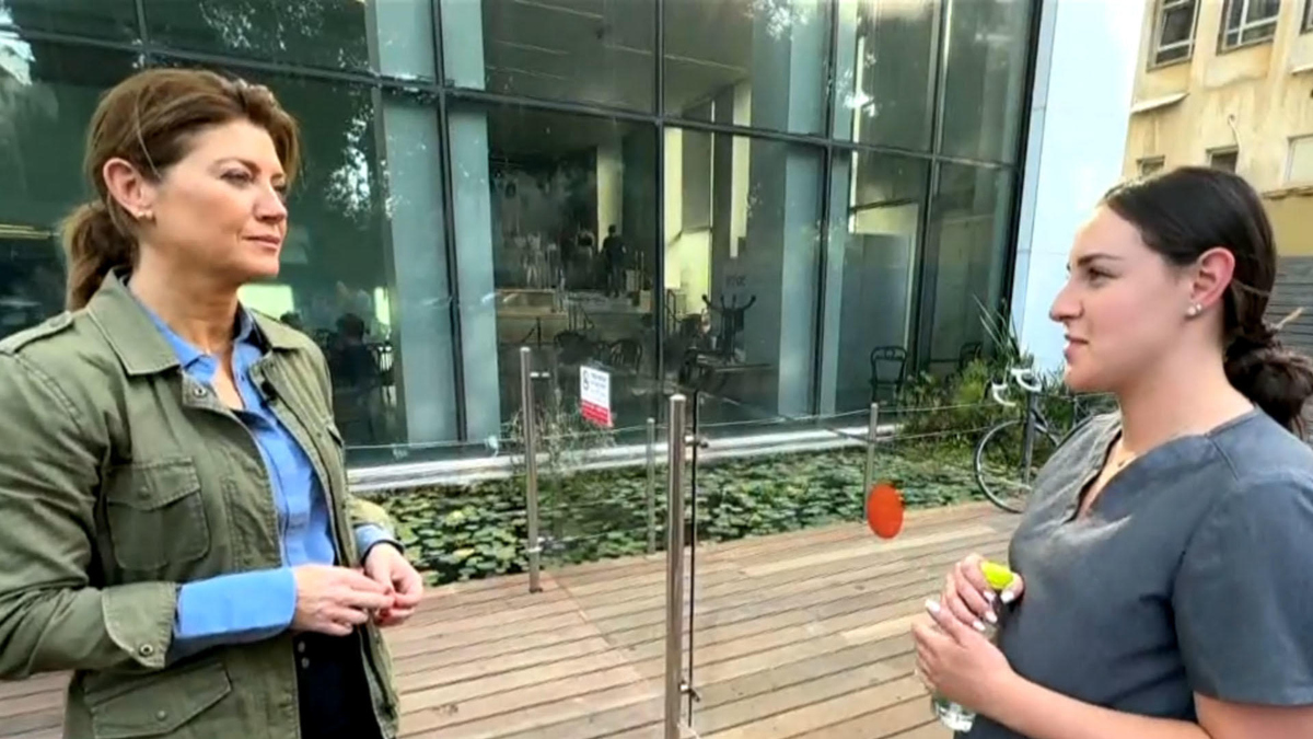 Watch CBS Evening News: American in Israel volunteers at hospital ...