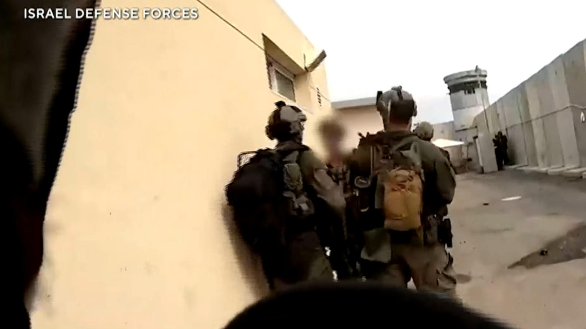 Watch CBS Evening News: Israel faces grim task in trying to rescue ...