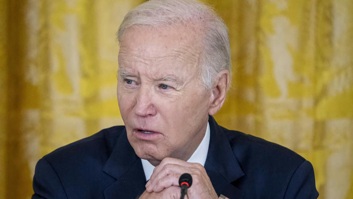 Watch CBS Mornings New CBS News poll shows Trump ahead of Biden Full