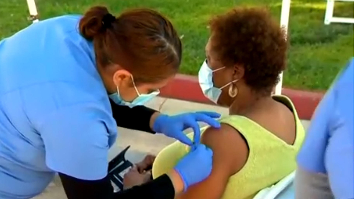 Watch CBS Evening News COVID cases rising as new variant JN.1 takes ...