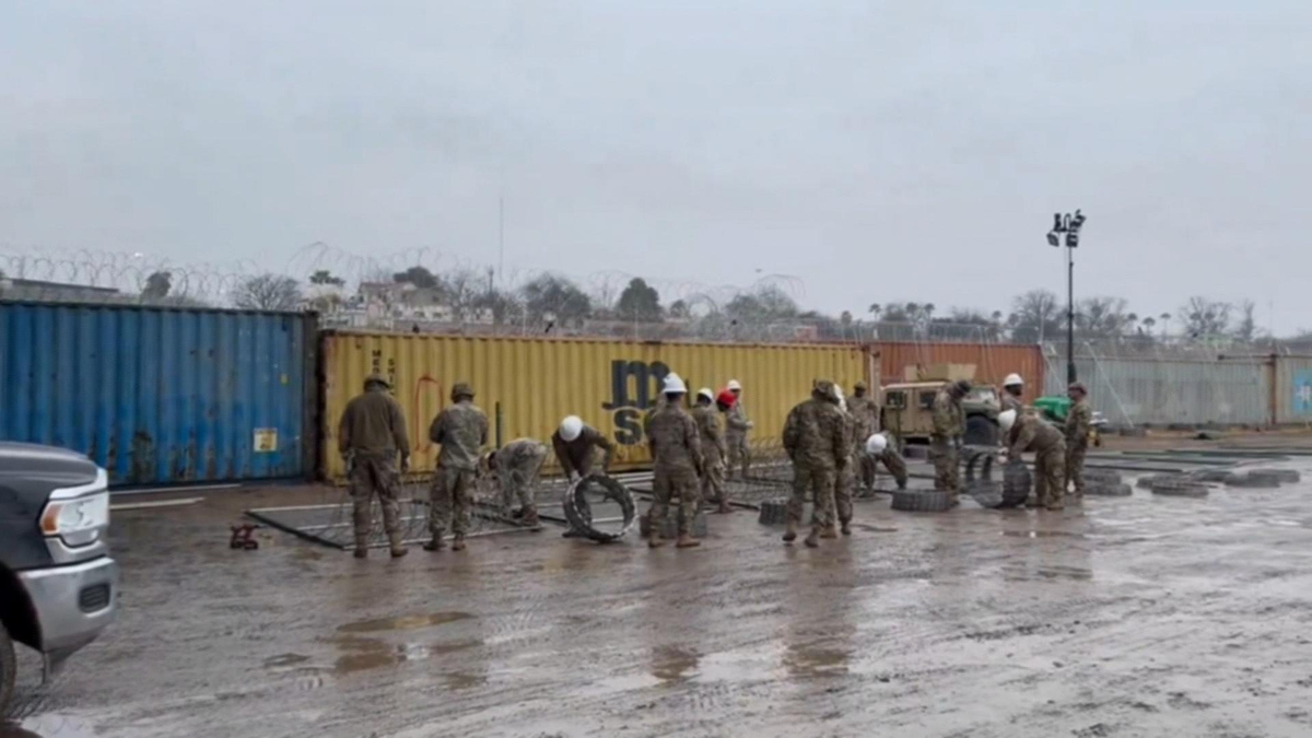 Watch CBS Evening News: Texas continues to ban feds from U.S. border ...