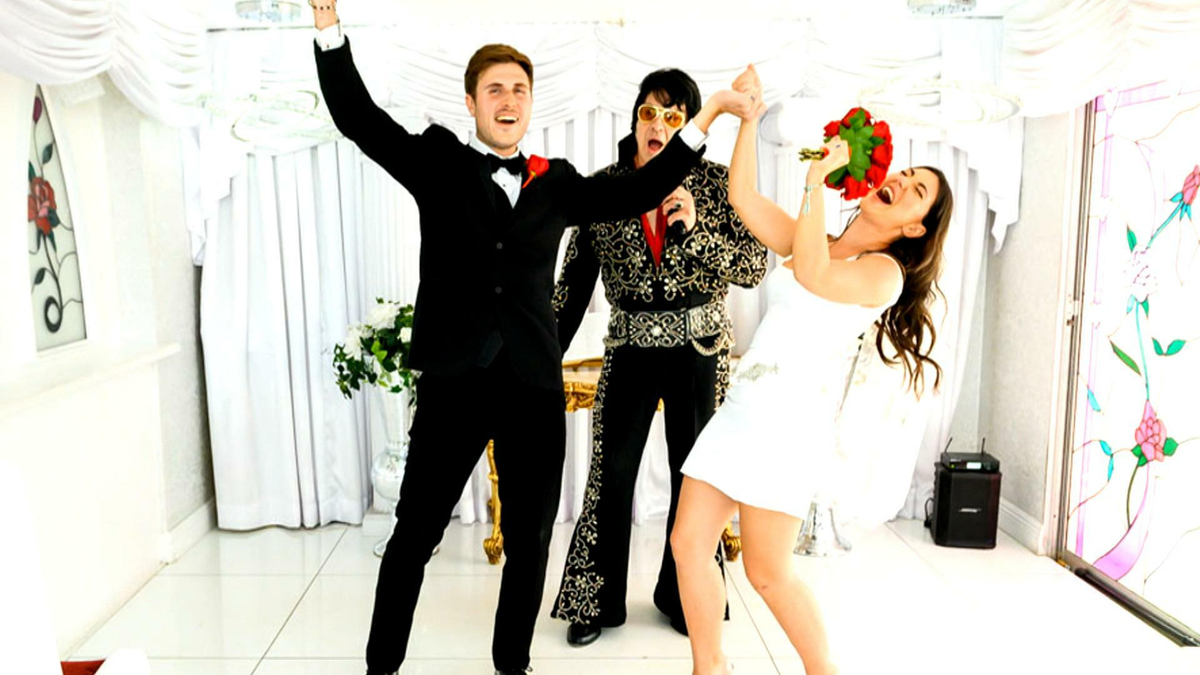 Watch CBS Saturday Morning The draw of a Las Vegas wedding Full show