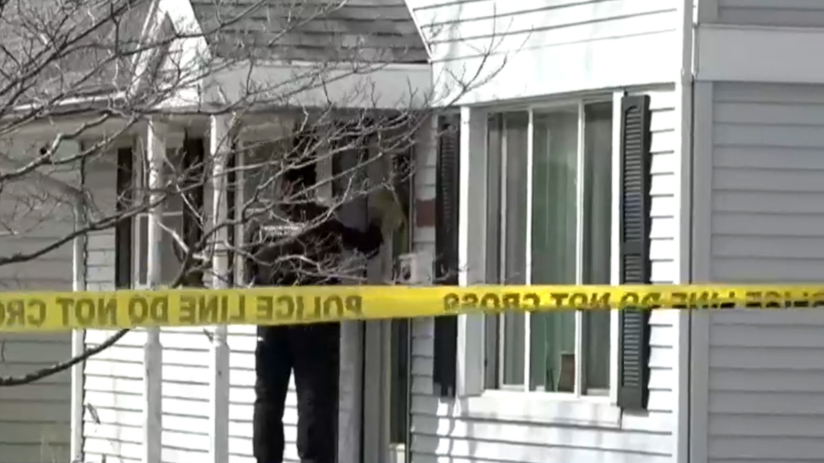 Watch CBS Evening News: Man charged with murder for Illinois stabbings ...