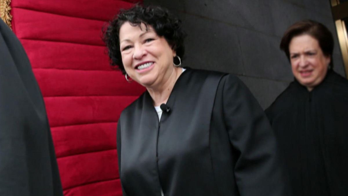 Watch CBS Mornings Shooting outside Justice Sotomayor's home - Paramount+