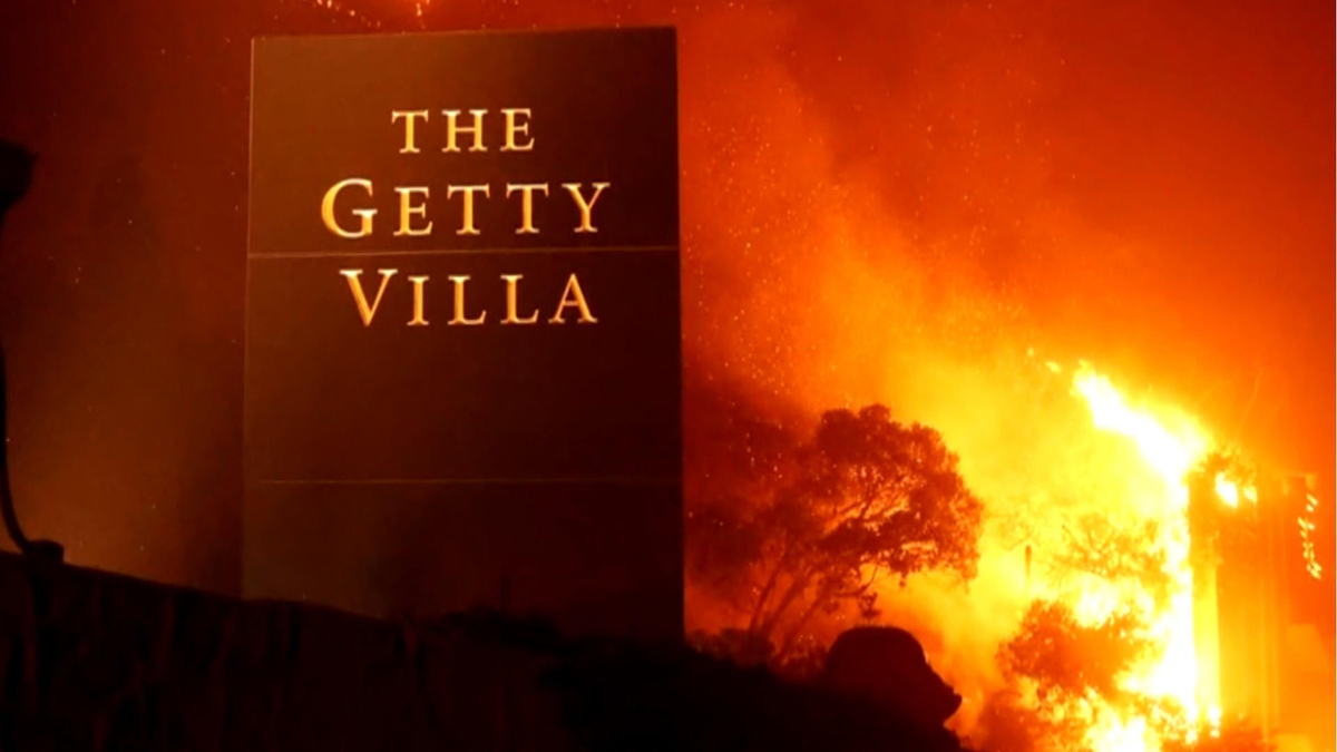 Watch CBS Evening News: Palisades Fire threatens historic L.A ...