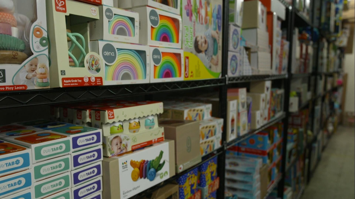 Watch CBS Evening News Toy store owners fear tariffs will lead to