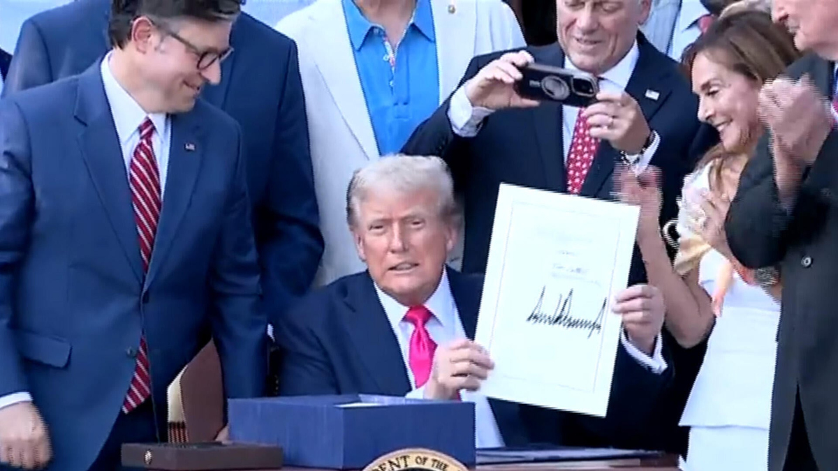 Watch CBS Saturday Morning: Trump signs budget bill into law - Full ...
