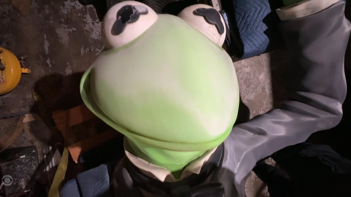 Watch CBS Evening News: Kermit the Frog gets a new home - Full show on CBS