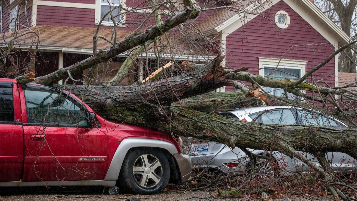 Watch CBS Saturday Morning: Deadly tornadoes and storms slam central U ...