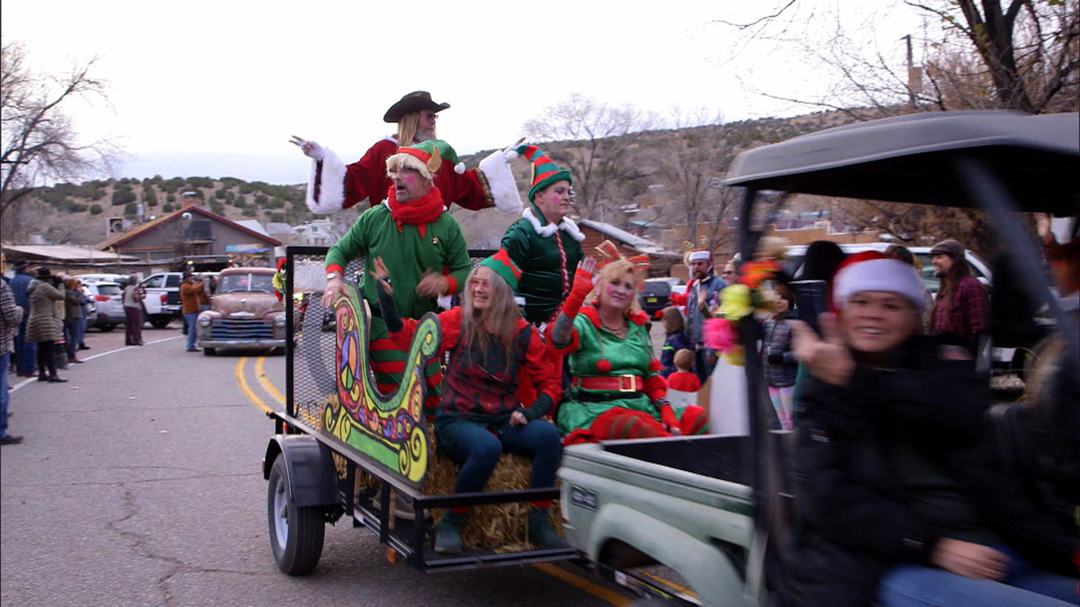 Madrid Christmas Parade 2022 Watch Sunday Morning: Christmas In Madrid, N.m. - Full Show On Cbs