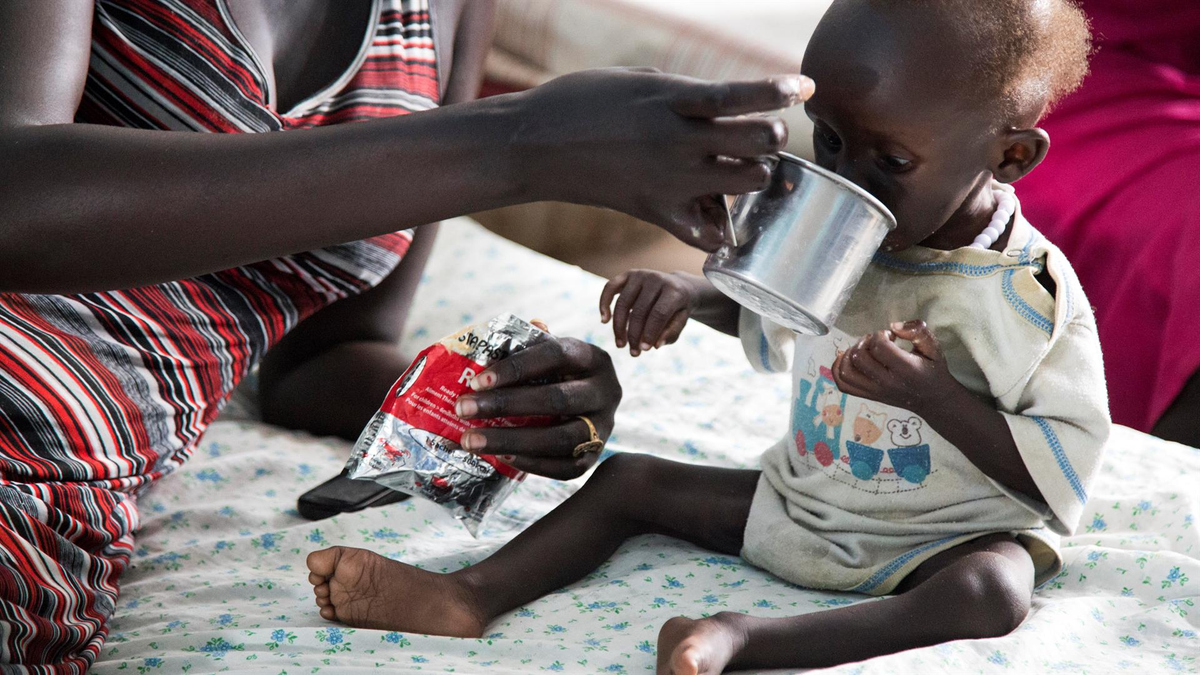 Голод новости. Голодающие дети Африки фото. ГОЛОДАЮЩИЕ%20 ДЕТИ%20 АФРИКИ.