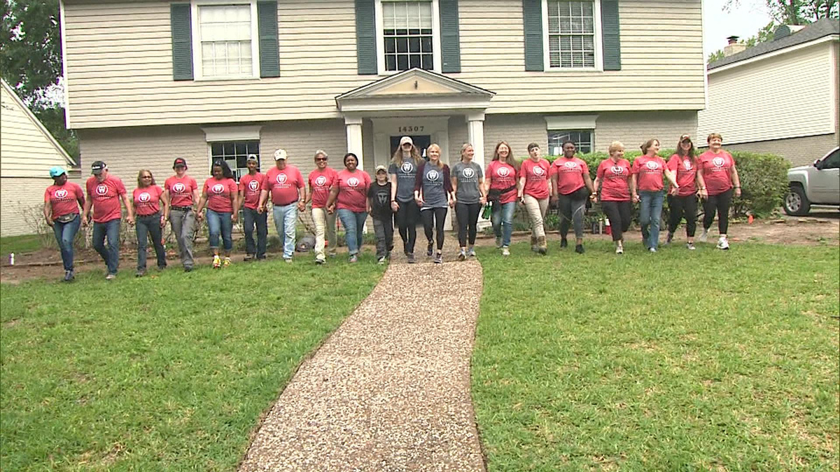 Watch CBS Evening News Gold Star families honor their loved ones
