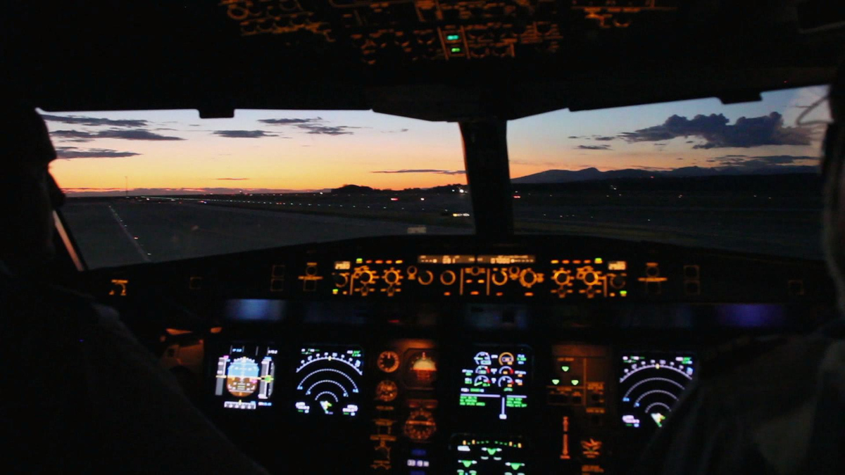 Watch Sunday Morning: Rehab for pilots - Full show on CBS