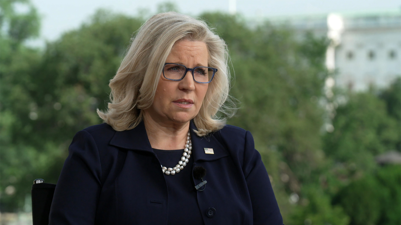 Watch Sunday Morning Liz Cheney on the GOP's "cult of personality