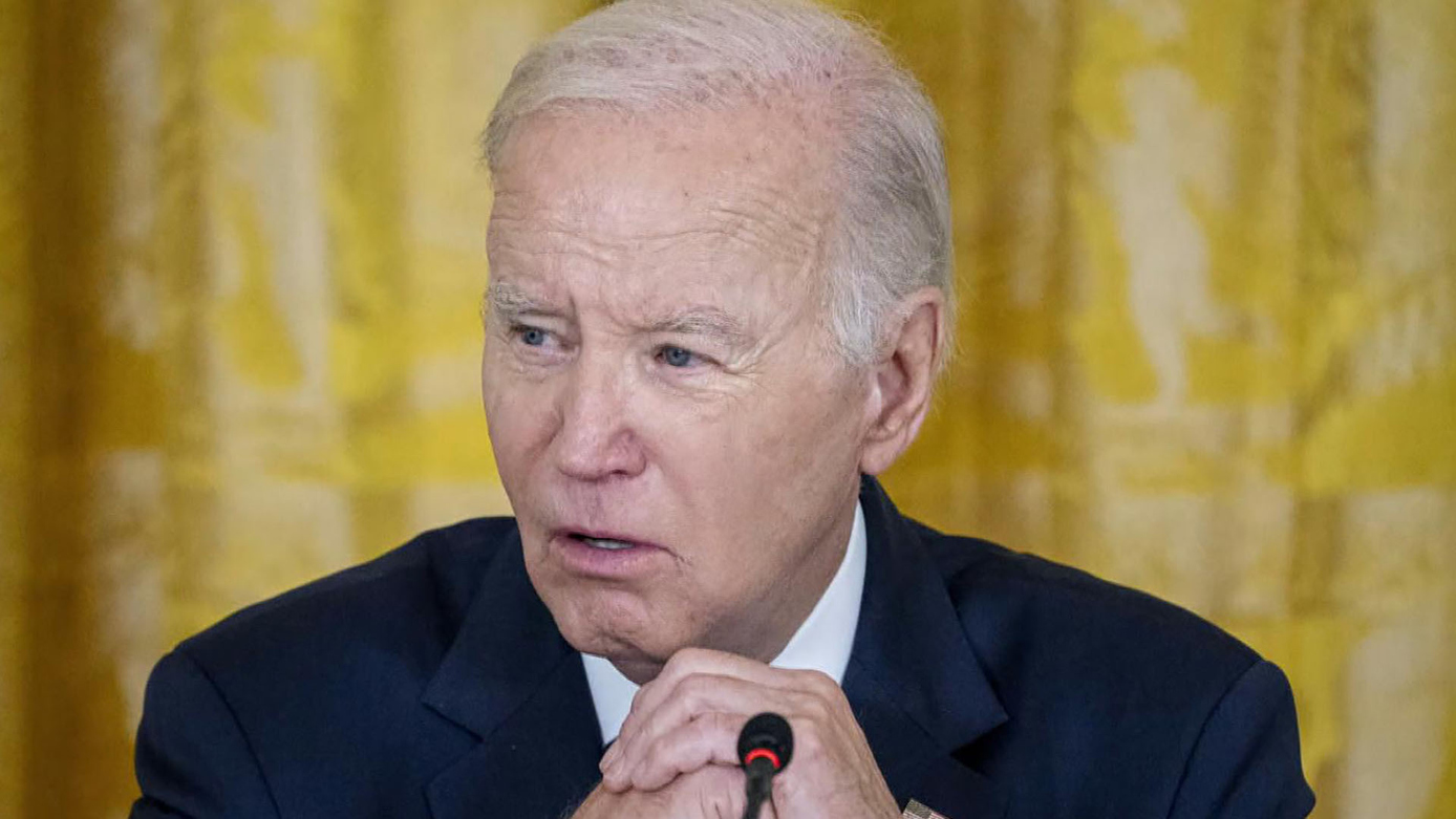Watch CBS Mornings New CBS News poll shows Trump ahead of Biden ...