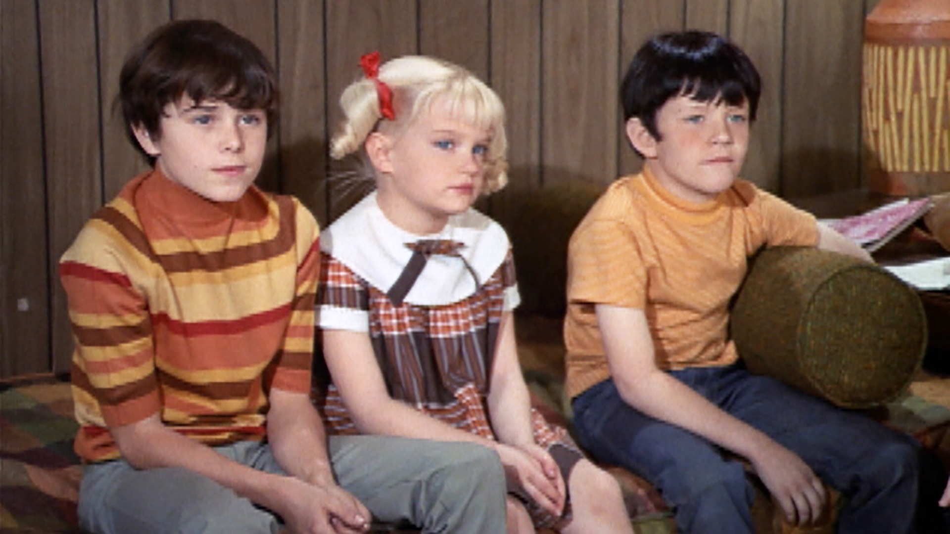 Watch The Brady Bunch Season 1 Episode 20: Brace Yourself Full show