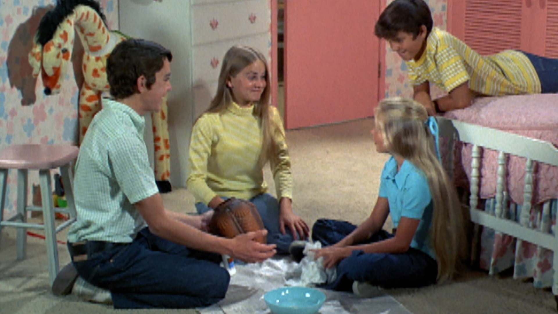 Watch The Brady Bunch Season 2 Episode 12 The Brady Bunch
