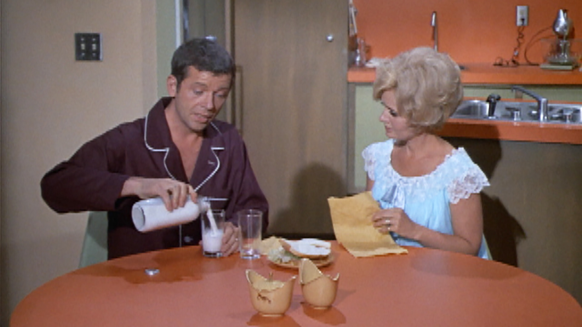 Watch The Brady Bunch Season 1 Episode 2 The Brady Bunch Dear Libby Full show on Paramount Plus