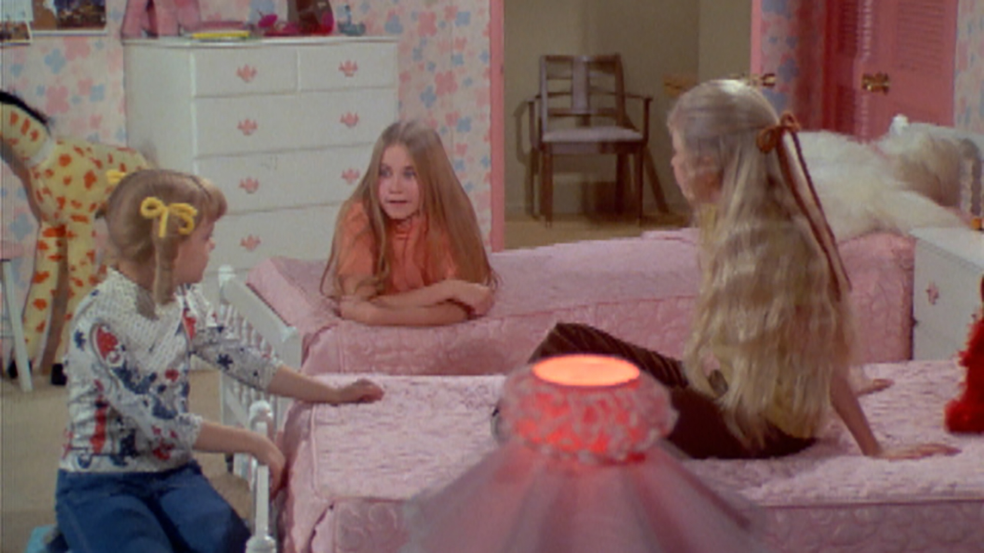 Watch The Brady Bunch Season 2 Episode 19: The Brady Bunch - The ...