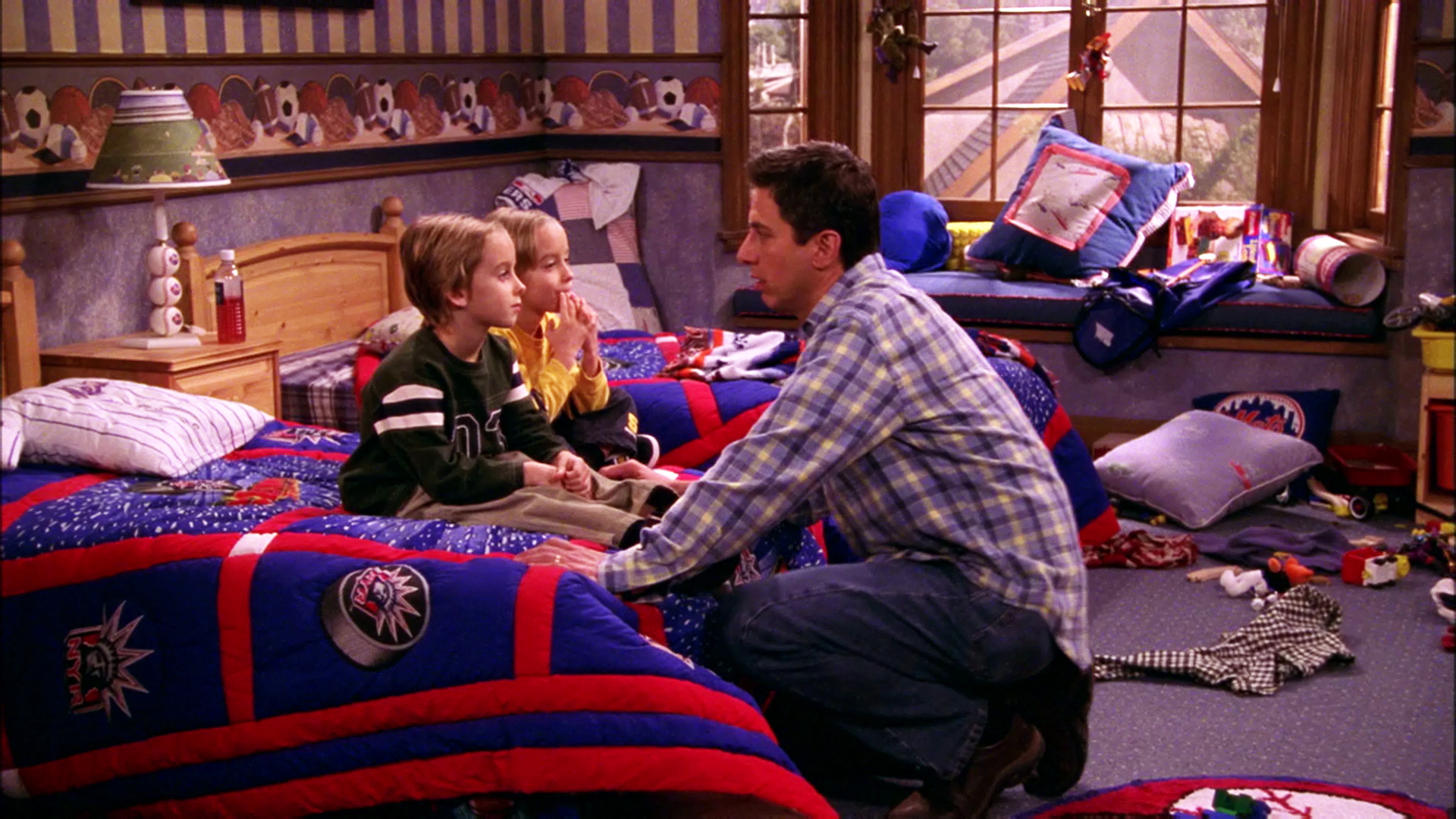 Watch Everybody Loves Raymond Season 7 Episode 15 Everybody Loves