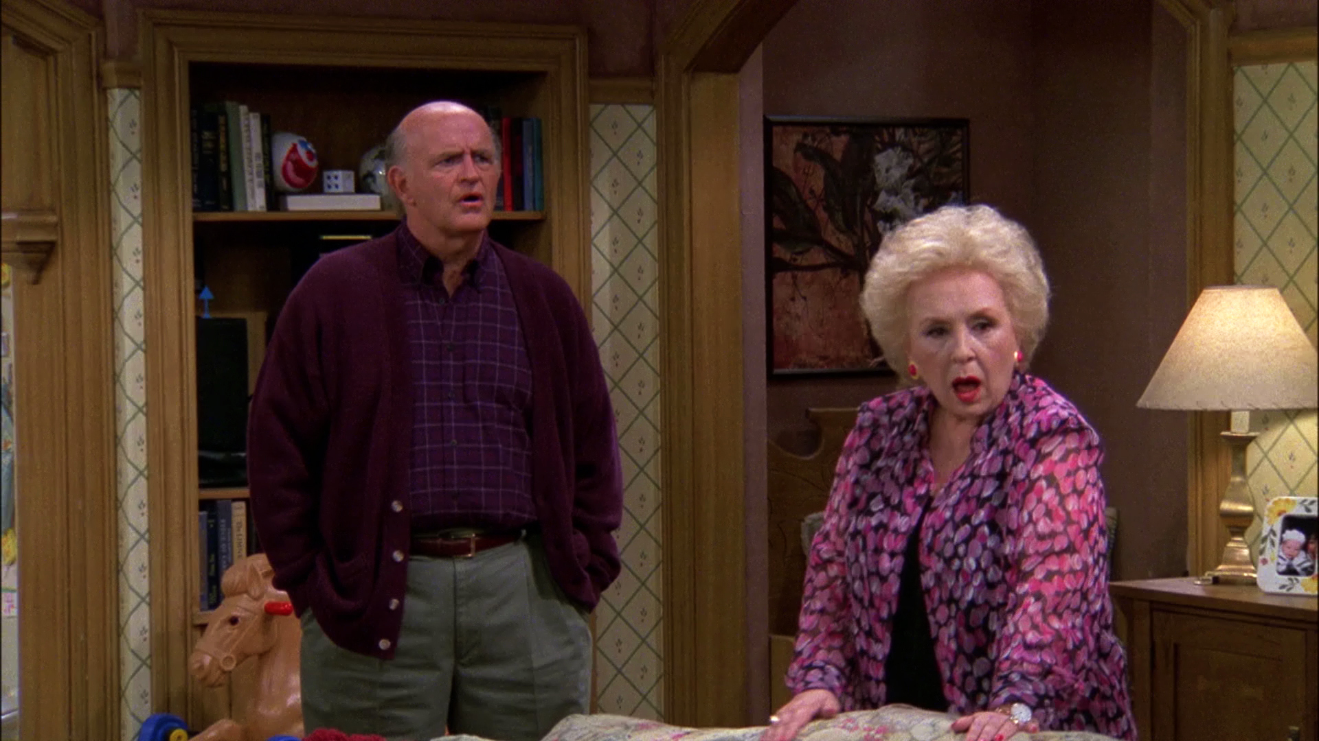 Watch Everybody Loves Raymond Season 1 Episode 4: Everybody Loves - What Can I Watch Everybody Loves Raymond On