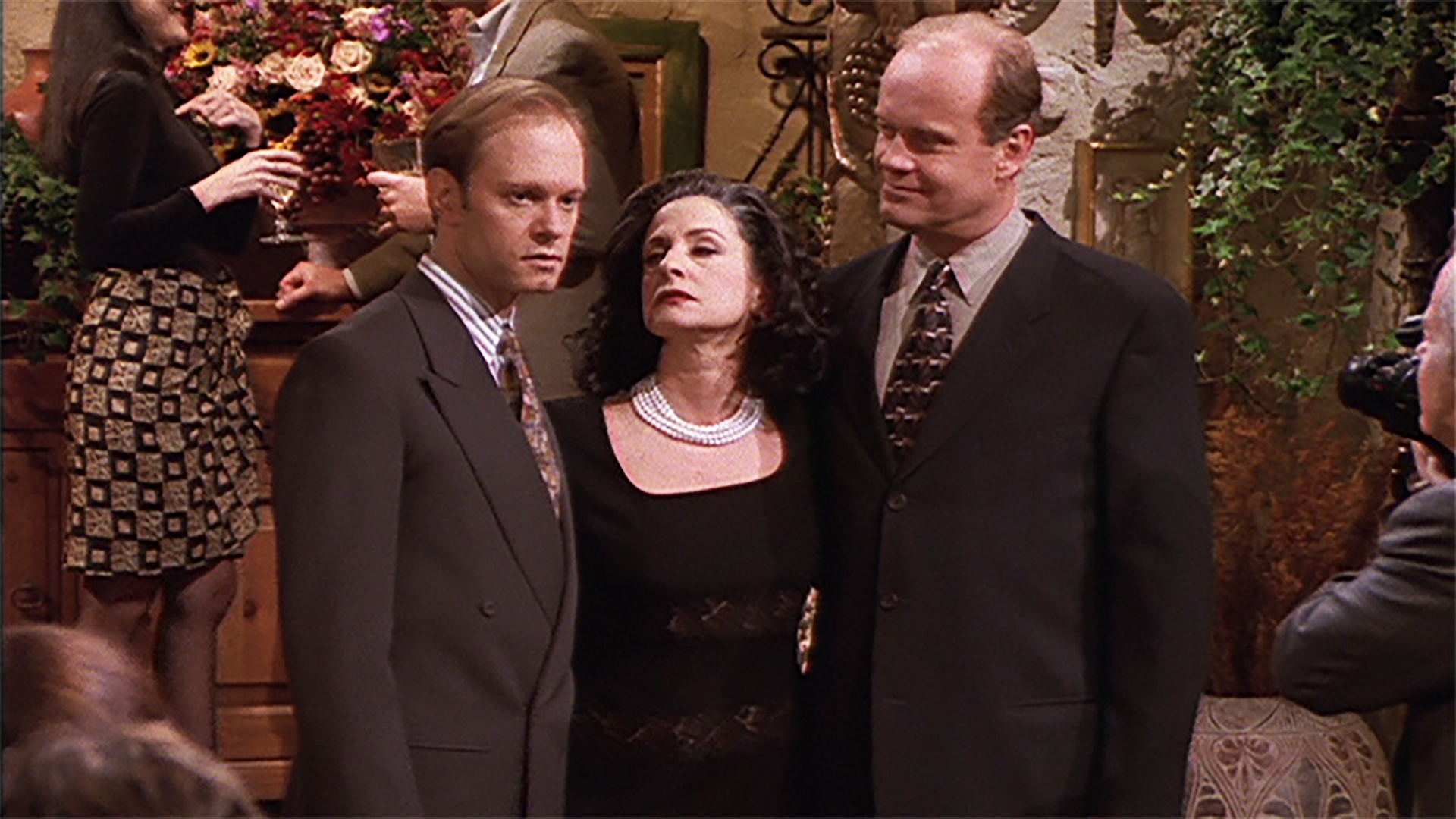 Watch Frasier Season 5 Episode 16 Beware of Greeks Full show on CBS