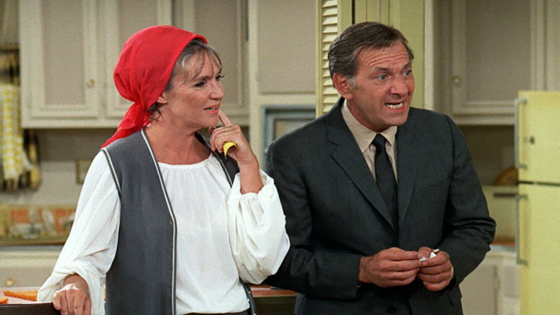 Watch The Odd Couple (Classic) Season 3 Episode 7 The Odd Couples